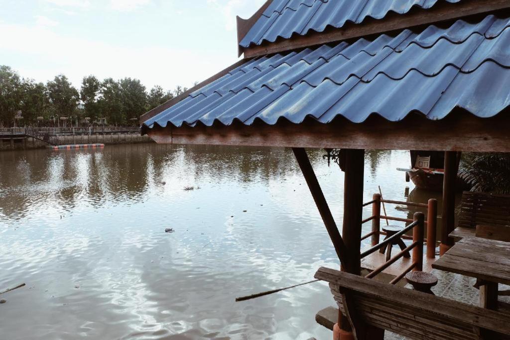 Ruennamyen Resort Amphawa Samut Songkhram Zewnętrze zdjęcie